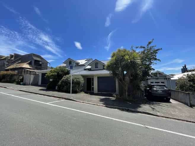 2/110 Britomart Street, Berhampore