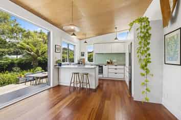 40 Stanley Street, Berhampore