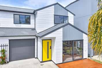 22 Kevale Place, Manurewa