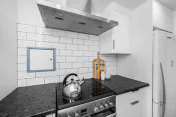 3E/163 Thorndon Quay, Thorndon