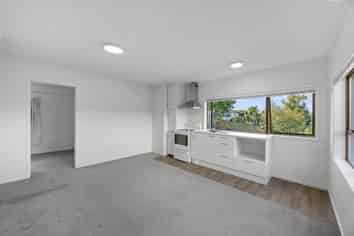 24A Dallas Place, New Windsor