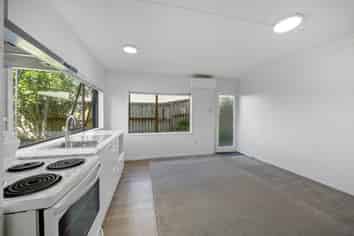 24A Dallas Place, New Windsor