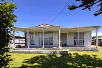 124 Blake Street, Blaketown