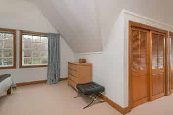 15 Heywood Crescent, Epsom