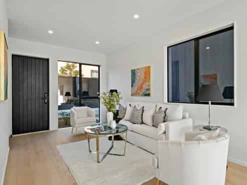 2/122 Leybourne Circle, Glen Innes