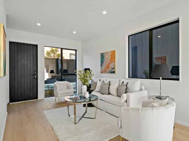 2/122 Leybourne Circle, Glen Innes