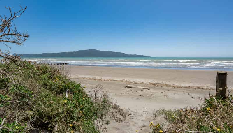 239 Manly Street, Paraparaumu Beach