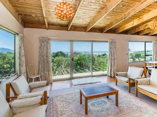 239 Manly Street, Paraparaumu Beach