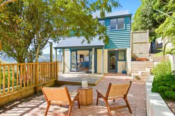 6A Chastudon Place, Tawa