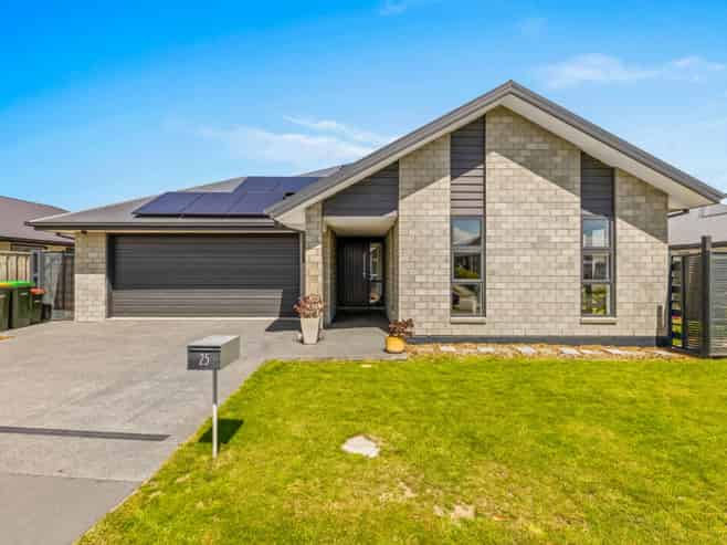 25 Chris Drive, Rolleston