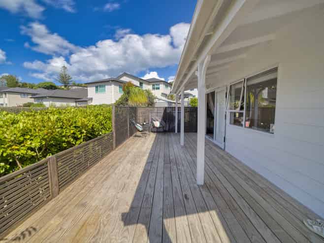 15 Weka Close, Red Beach