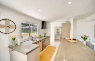 15 Weka Close, Red Beach