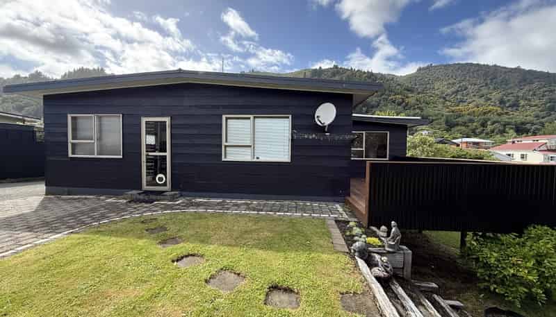 B/89 Waikawa Rd, Picton