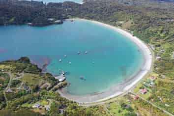 385 Horseshoe Bay Road, Stewart Island