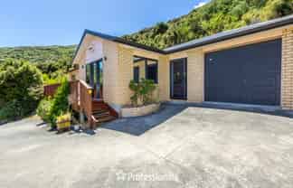46f Castlerea Street, Wainuiomata