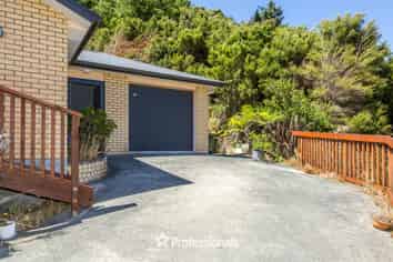 46f Castlerea Street, Wainuiomata