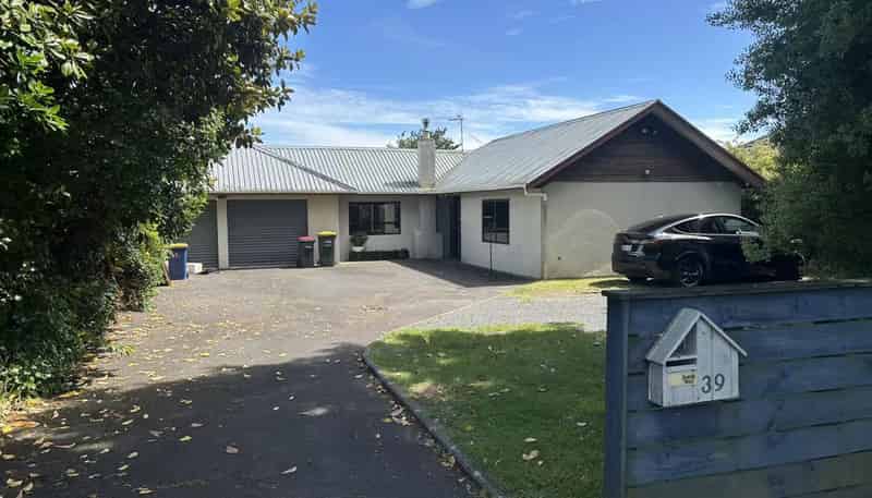 39 Beach Road, Papakura