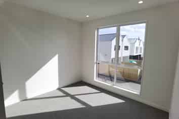 8 Yellow Pear Lane, Karaka