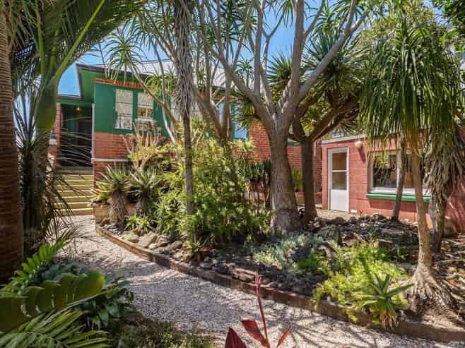 22 Roberton Road, Avondale