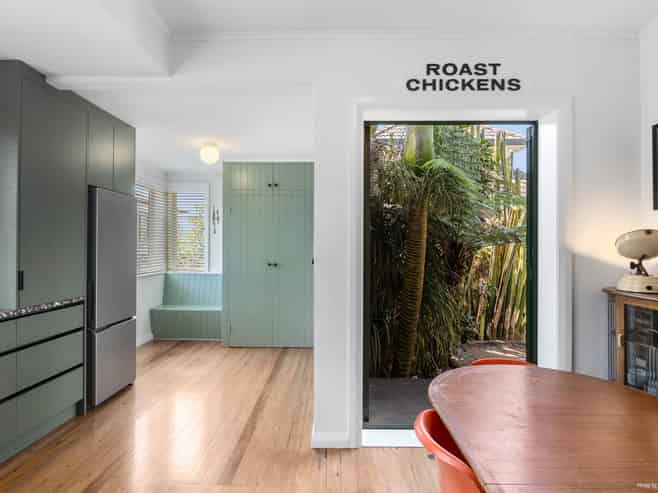 22 Roberton Road, Avondale