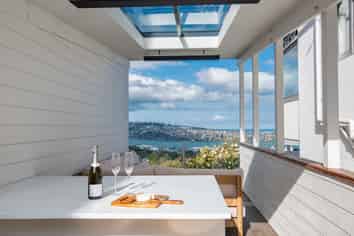 422 Highgate, Roslyn