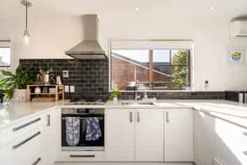 9 Lakewood Avenue, Churton Park