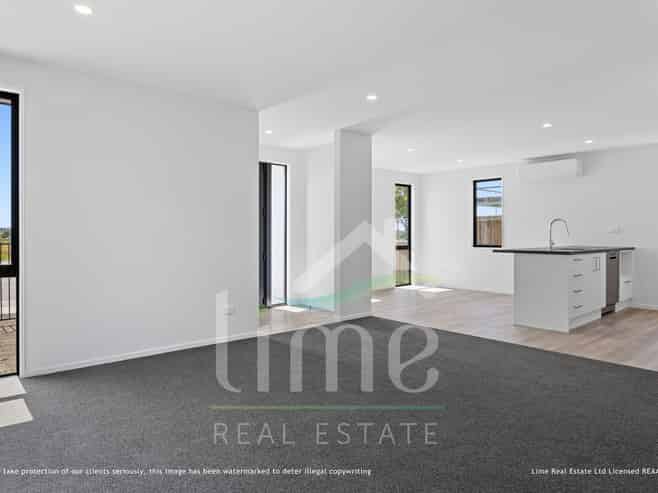 89 Pegasus Main Street, Pegasus