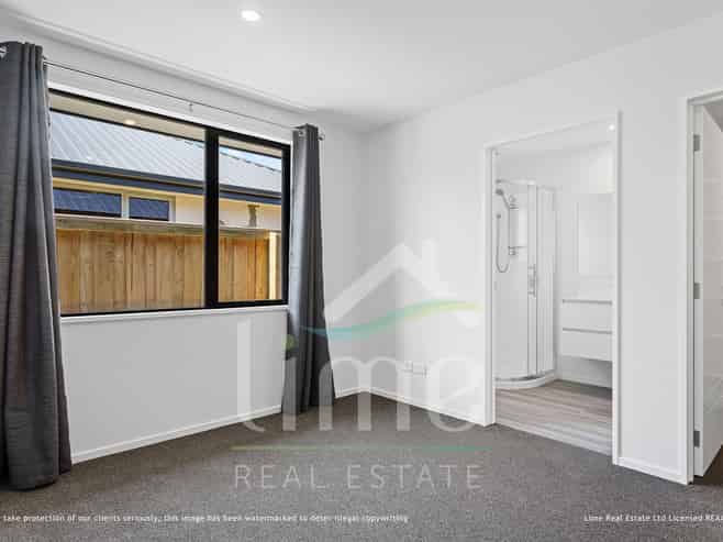 89 Pegasus Main Street, Pegasus