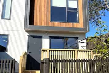 1/169 Beach Haven Road, Beach Haven