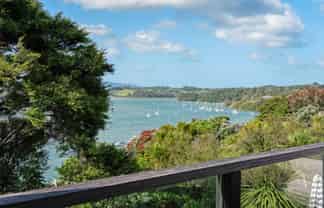  19 Kanuka Road, Sandspit