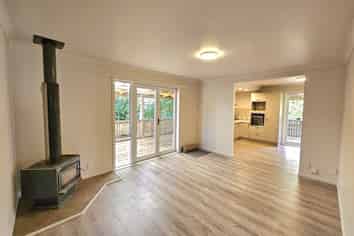 8 Hutchins Street, Waitara