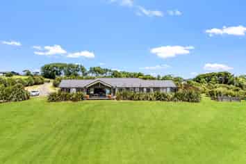 18 Kaipara Lake Road, South Head