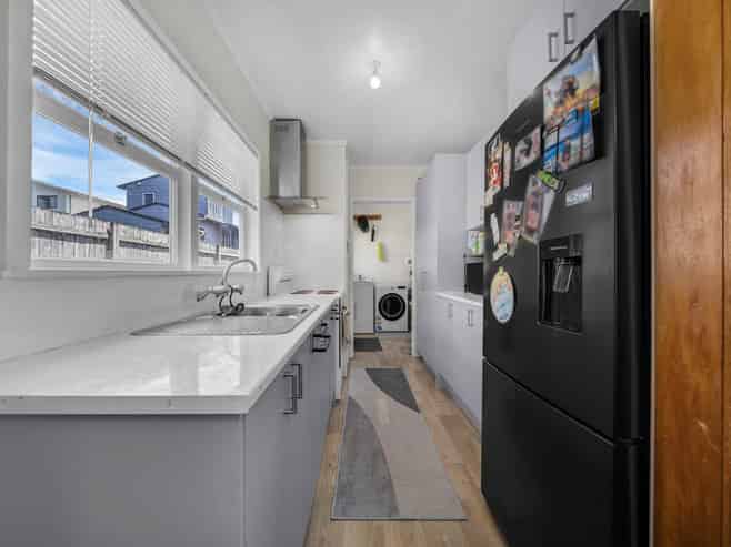 25 Levesque Street, Birkdale