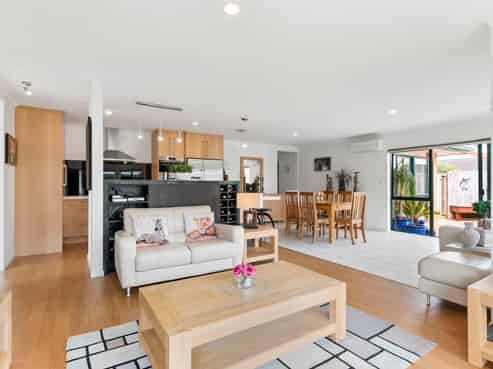 9 Mulroy Place, East Tamaki Heights