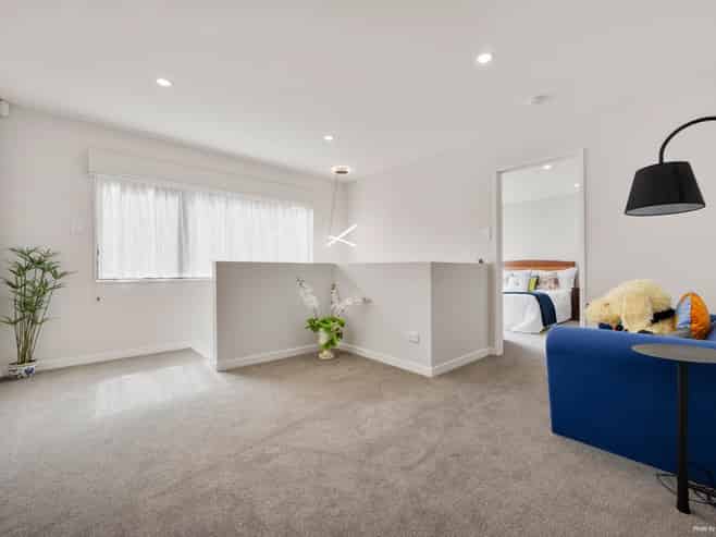 264A  New Windsor Road, New Windsor