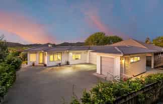 77 Falls Road, Warkworth