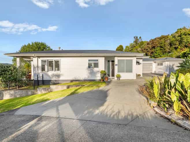 77 Falls Road, Warkworth
