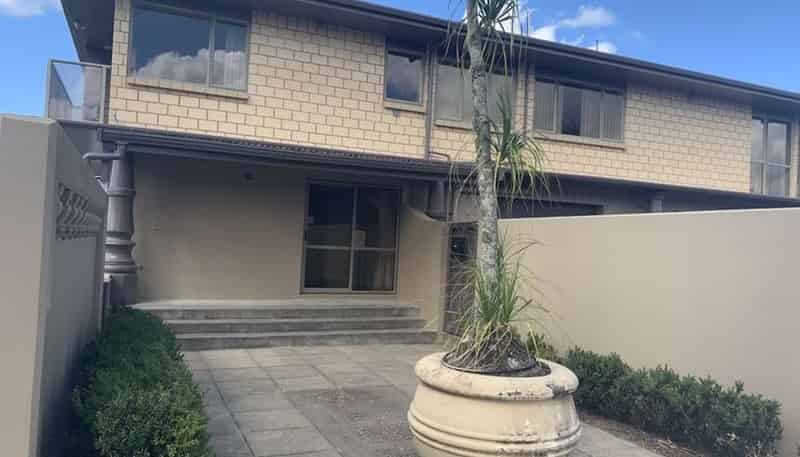 631A Redoubt Road, Flat Bush