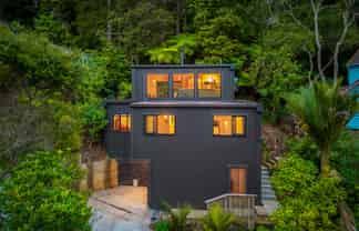 105 Laingholm Drive, Laingholm