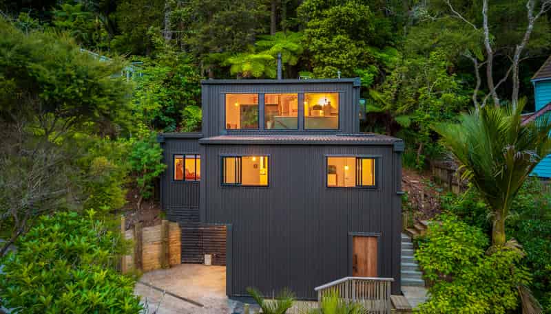 105 Laingholm Drive, Laingholm