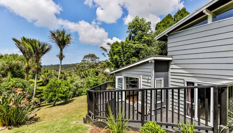 100 Huia Road, Titirangi