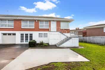 26 Warren Avenue, Three Kings