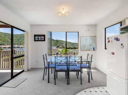 291D and 2 Waikawa Road, Waikawa