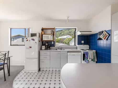 291D and 2 Waikawa Road, Waikawa