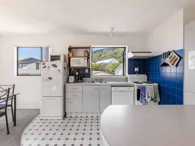 291D and 2 Waikawa Road, Waikawa