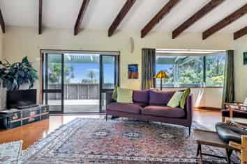 117 Seaview Road, Piha