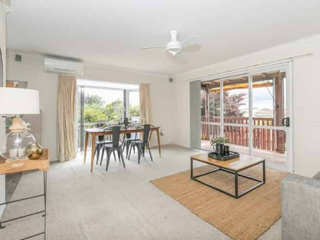 35A Acacia Crescent, Glenview