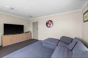 11 Cranby Crescent, Onekawa