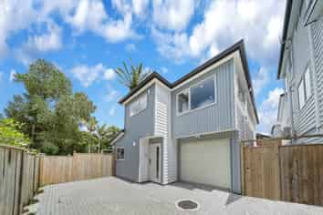 27E Greenhill Crescent, Pakuranga Heights