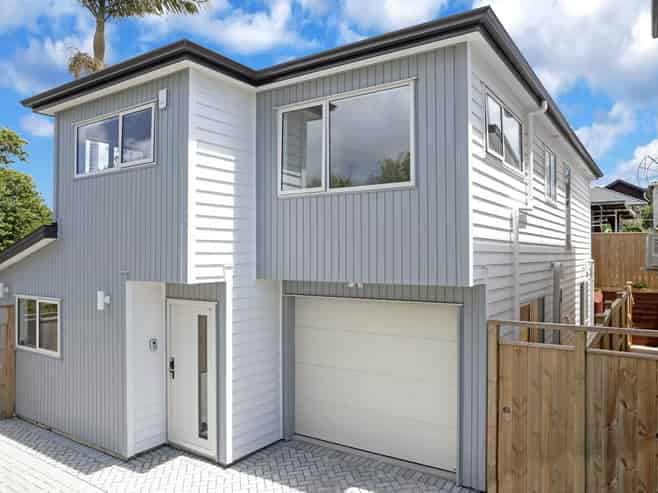 27E Greenhill Crescent, Pakuranga Heights